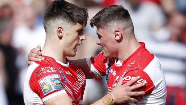 Super League semi-final: St Helens 19-12 Salford Red Devils