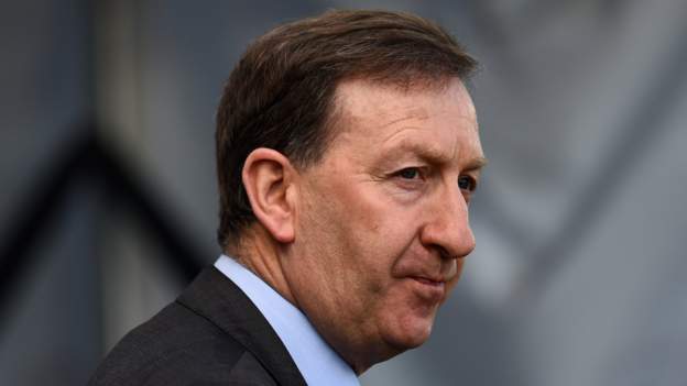 Ex-Swans chief Jenkins bids for Newport takeover