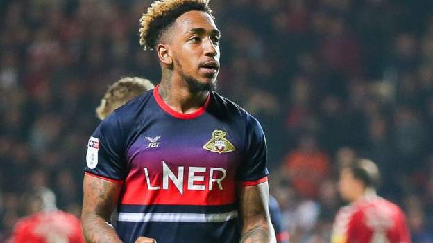 Mallik Wilks: Barnsley Sign Leeds United Winger For Undisclosed Fee 