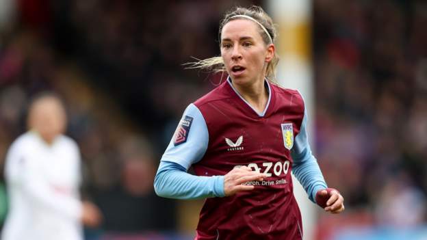 Nobbs called up to England squad to replace Kirby