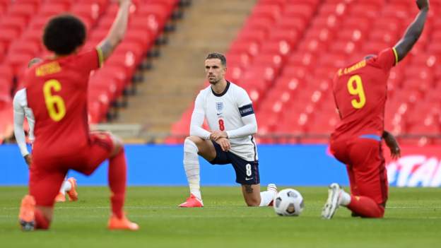 Inghilterra v San Marino: la squadra continua a parlare di inginocchiarsi, afferma Gareth Southgate
