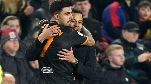 Middlesbrough 1-2 Hull City: Hull send Boro to third consecutive defeat