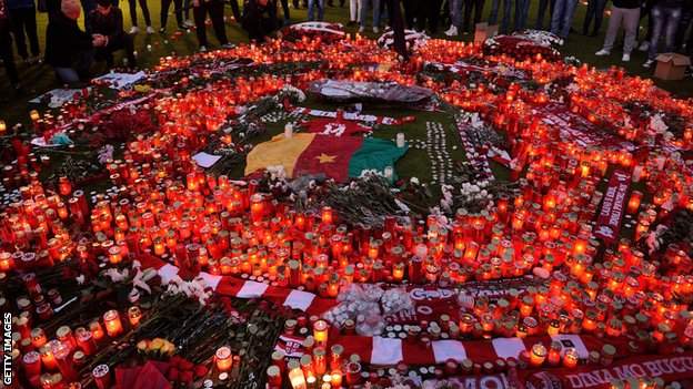 Eine Hommage an den Kameruner Patrick Ekeng