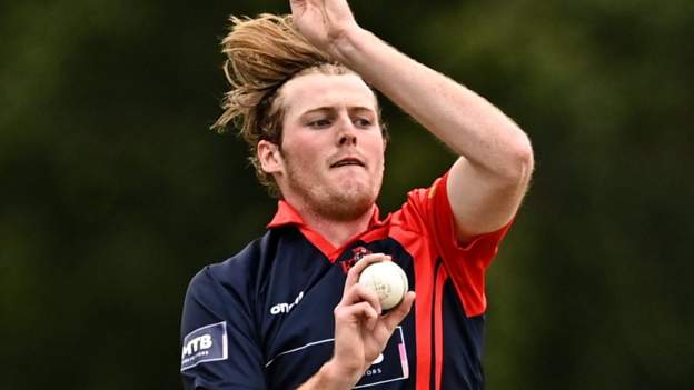 Uncapped Foster named in Ireland squads