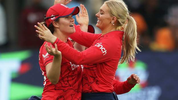 Sciver-Brunt and Glenn sign for The Blaze
