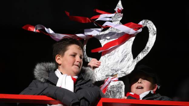 FA Cup first round: Watch Bromley-Blackpool & Charlton-Cray Valley on BBC