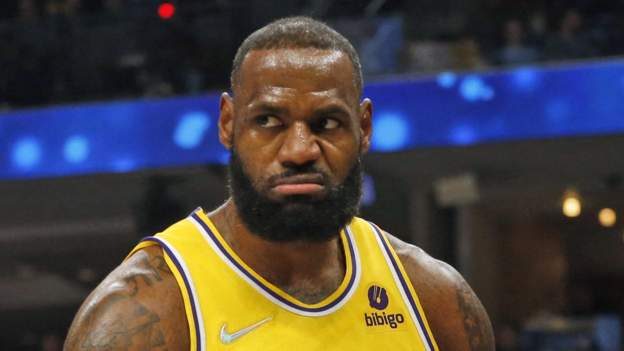 LeBron James scores 100th triple-double but LA Lakers lose to Memphis Grizzlies