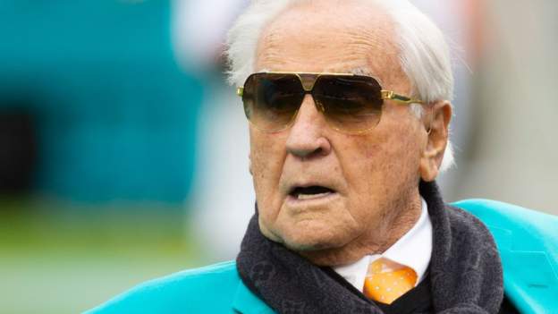 NFL: The Miami Dolphins team of 'misfits' who won the Super Bowl undefeated  - BBC Sport