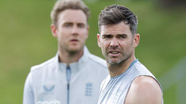 Unchanged England look for seventh straight win