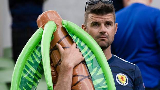 <div>Scotland: Where have things gone wrong for Steve Clarke's side?</div>