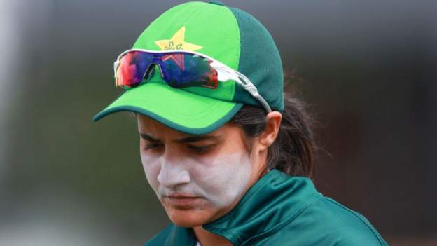 Pakistan beat Ireland to level T20 series