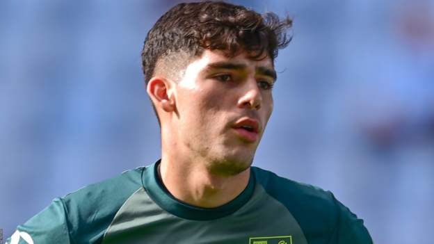 Vicente Reyes: Forest Green Rovers sign Norwich goalkeeper on emergency ...