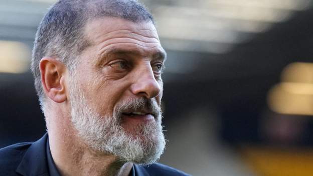 Watford grab late winner at managerless Norwich