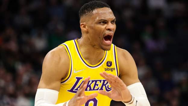 NBA: Los Angeles Lakers end lengthy away losing steak with victory over Toronto ..