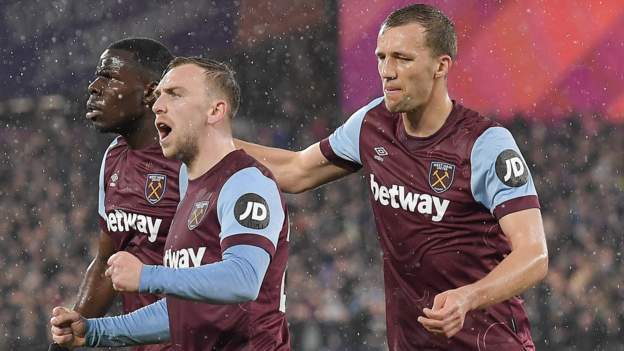 Spurs held at West Ham and miss chance to go fourth