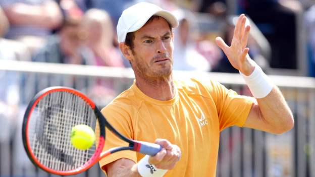 Murray returns with Surbiton Trophy win