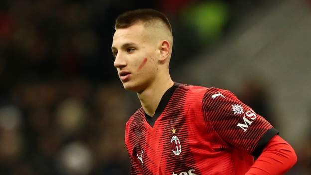 AC Milan 1-0 Fiorentina: 15-year-old Francesco Camarda becomes youngest Serie A player