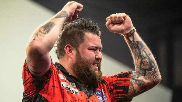 Grand Slam of Darts: Michael Smith wins his first major title