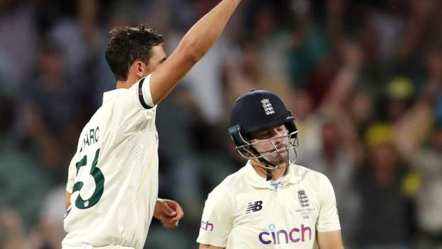 Ashes: England dominated by Australia on day two of second Test