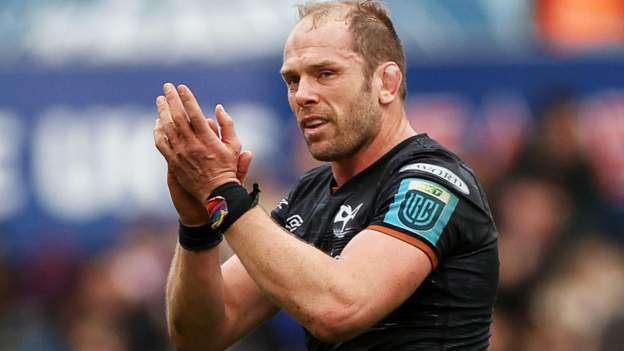 Jones praised after possible Swansea farewell