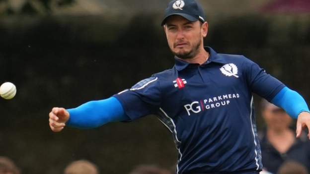 Scotland beat Ireland by eight runs to win T20 group