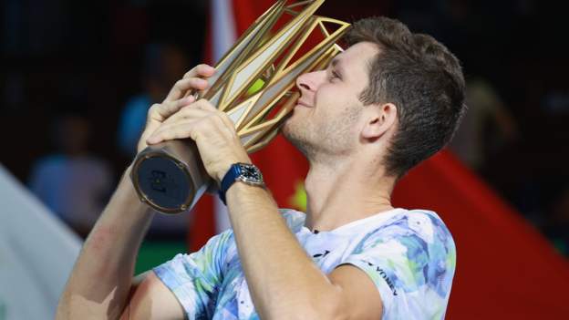 Hurkacz beats Rublev in dramatic Shanghai final-ZoomTech News