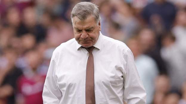 Leeds rooted in relegation zone after defeat at West Ham