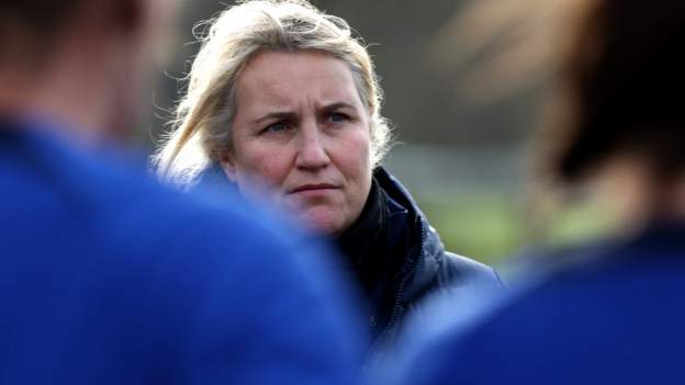 Kerr scores four as Chelsea reach League Cup final