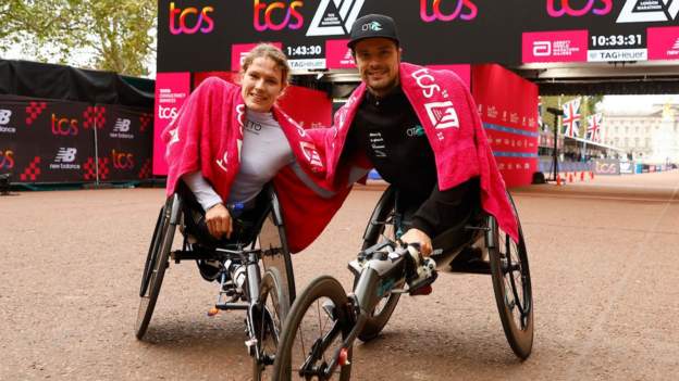 London Marathon 2022: Marcel Hug and Catherine Debrunner set new course records in wheelchair races