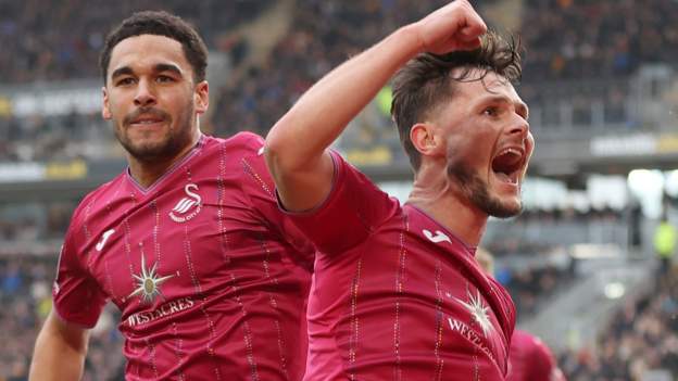 Cullen goal gives Swansea victory at Hull