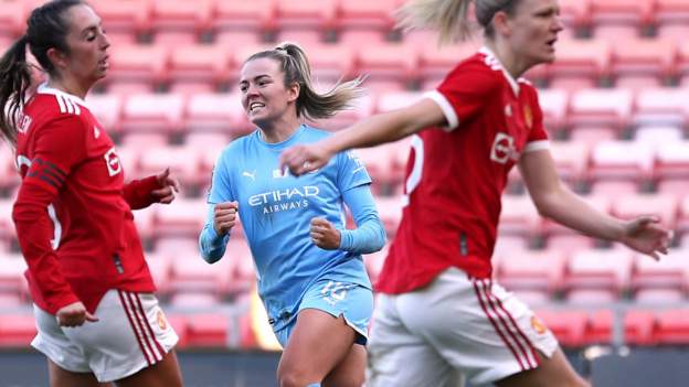 Women's FA Cup: Manchester United 1-4 Manchester City