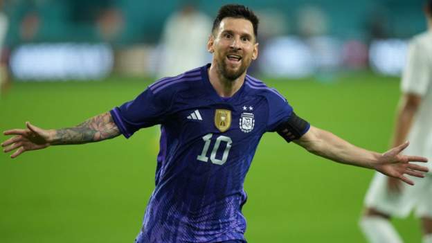 Argentina 3, Honduras 0: Lionel Messi 2 goals