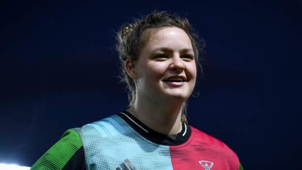 Sarah Beckett: England number eight joins Gloucester-Hartpury from Harlequins