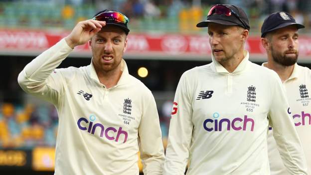 The Ashes: England's Jack Leach given 'a hospital pass', says Phil Tufnell