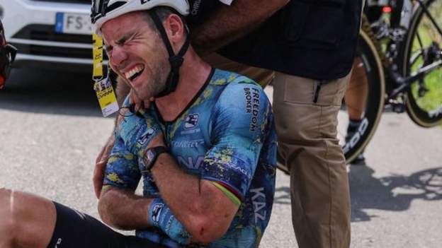 Cavendish out of Tour de France after crash
