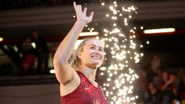 Pitman retires from England duty to address pregnancy struggles