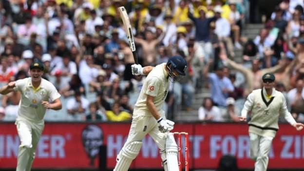Ashes: England's batting crumbles again as Australia dominate day one of Boxing Day Test