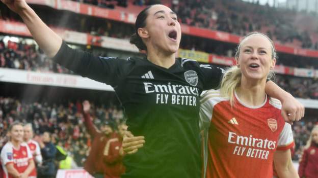 Arsenal 4-1 Chelsea: Gunners show WSL title credentials as visitors 'bullied'
