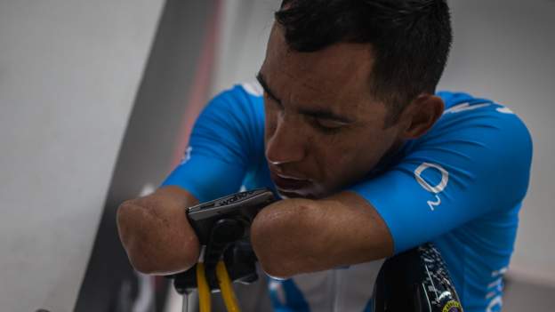 Juan Jose Florian: Colombia's Para-cycling 'superhero' and his dramatic life sto..
