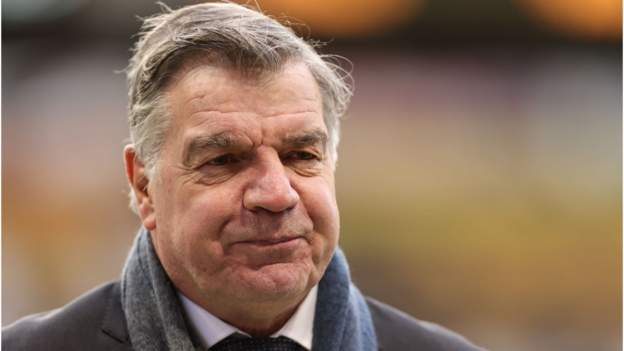 Struggling Leeds sack Gracia and appoint Allardyce