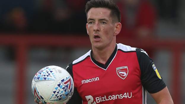 Luke Conlan: Morecambe defender signs new contract - BBC Sport