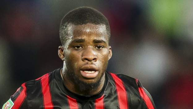 Bournemouth's Traore joins Napoli on loan