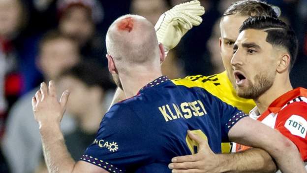 Dutch matches to be abandoned if fans throw items