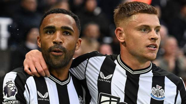 Newcastle beat Brentford to ease pressure on Howe