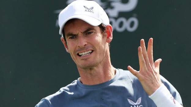 <div>Andy Murray 'in the bad books' after shoes and wedding ring stolen</div>
