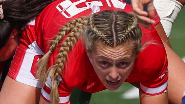 Centre Jones leads Wales in Italy