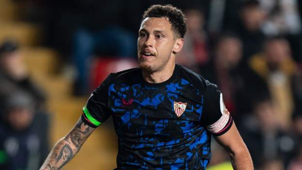 Sevilla 'disgusted' at Ocampos touching incident