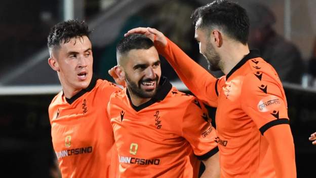 Dundee United 4-0 Aberdeen: Hosts get first league win in emphatic style