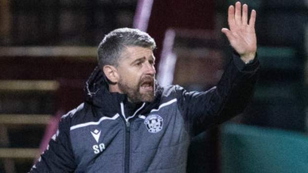 Motherwell: Stephen Robinson resigns as manager - 'I've taken it as far ...