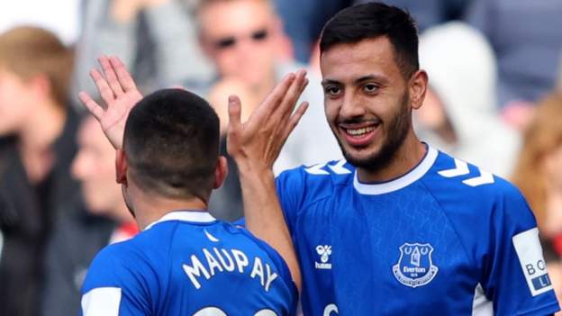 Southampton 1-2 Everton: Conor Coady & Dwight McNeil open Toffees accounts in comeback win